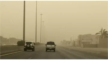 7 مناطق متضررة.. عاصفة ترابية قوية تضرب مدن المملكة بسرعة 45 كيلومترًا